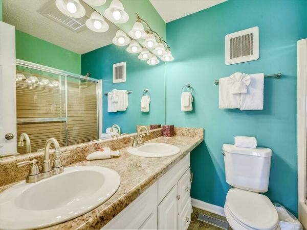 Cozy Vacation Condo Rental in Panama City Beach