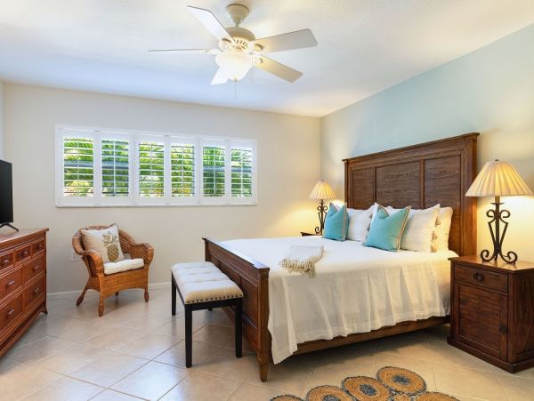 Key Colony Beach Canalfront Vacation Home - Private Pool