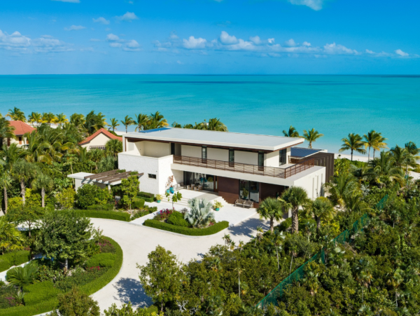 Luxury Oceanfront 6 Bedroom Villa in Turks and Caicos