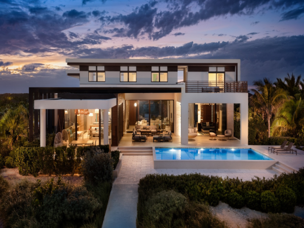 Luxury Oceanfront 6 Bedroom Villa in Turks and Caicos
