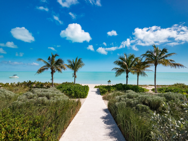 Luxury Oceanfront 6 Bedroom Villa in Turks and Caicos