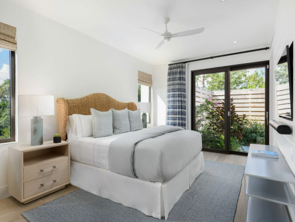 Modern 3 Bedroom Villa Steps from the Beach
