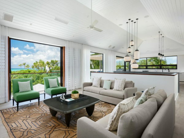 Modern 3 Bedroom Villa Steps from the Beach