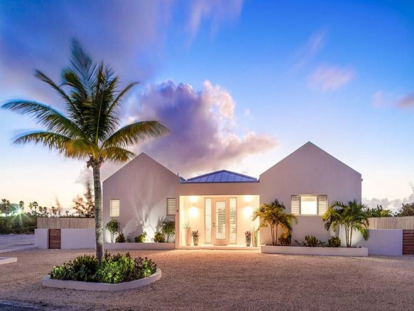 Gorgeous Pool Villa with 3 Bedrooms & Private Pool in Turks and Caicos
