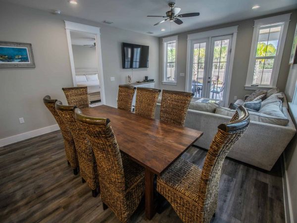 Panama City Beach Getaway 4 Bedrooms Short Walk to Beach