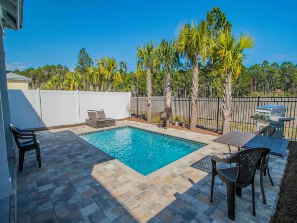 Panama City Beach Getaway 4 Bedrooms Short Walk to Beach