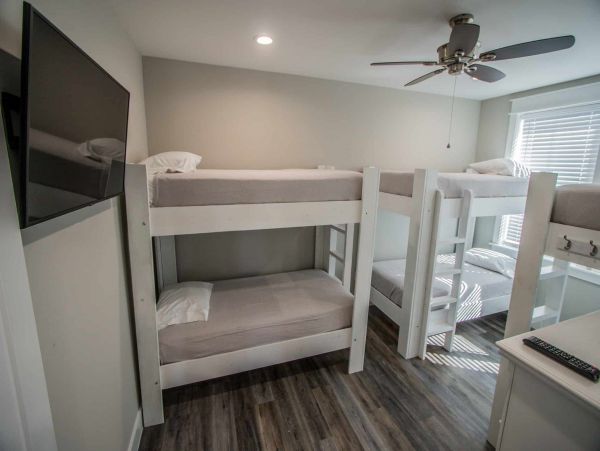 Panama City Beach Getaway 4 Bedrooms Short Walk to Beach