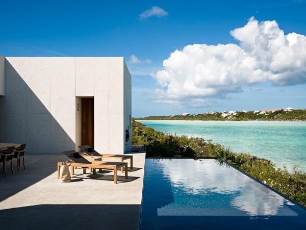 Elegant 3 Bedroom Villa Located in a Private Community