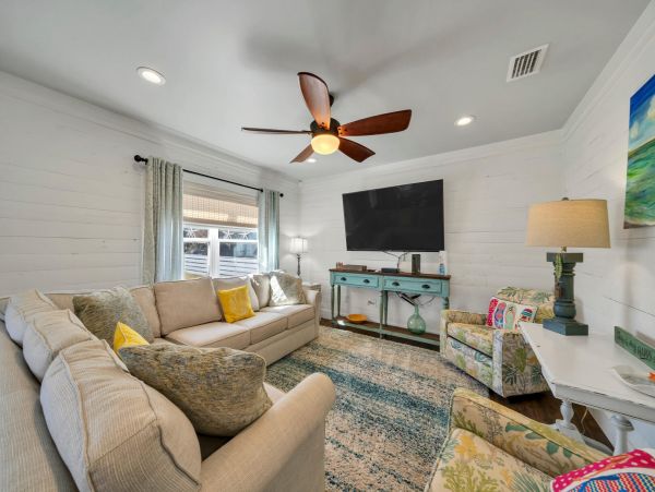 Three Bedroom Home in Panama City Beach Sleeps 14 Guests