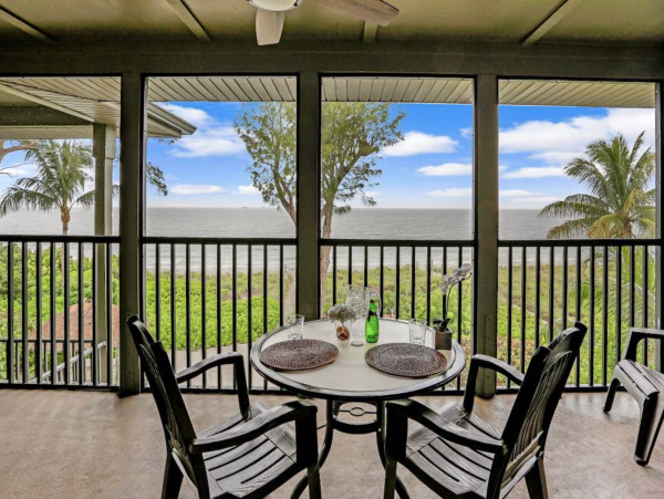 Romantic Ocean Front Setting on Sunny Captiva