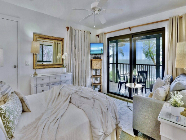 Romantic Ocean Front Setting on Sunny Captiva