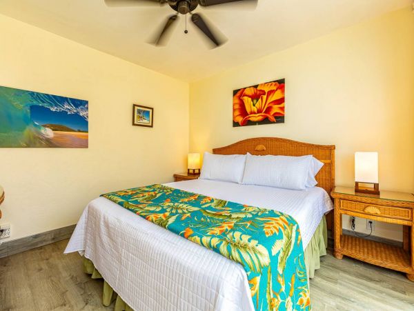 Maui Beachfront Luxury Condo Sleeps 5 Guests