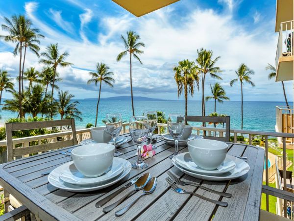 Maui Beachfront Luxury Condo Sleeps 5 Guests