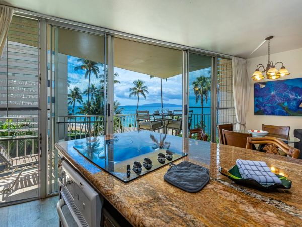 Maui Beachfront Luxury Condo Sleeps 5 Guests