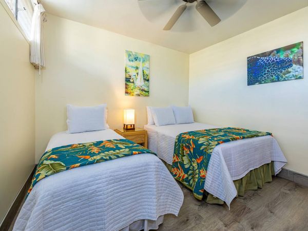 Maui Beachfront Luxury Condo Sleeps 5 Guests