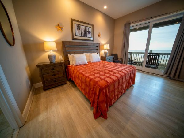 BEACH FRONT 5 BEDROOMS 5 BATHS ST. GEORGE ISLAND