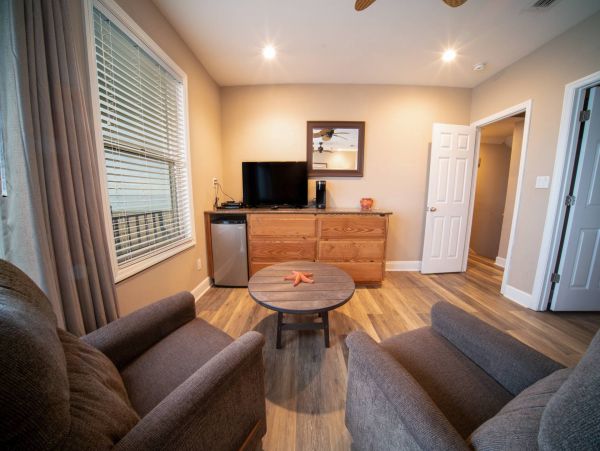 BEACH FRONT 5 BEDROOMS 5 BATHS ST. GEORGE ISLAND