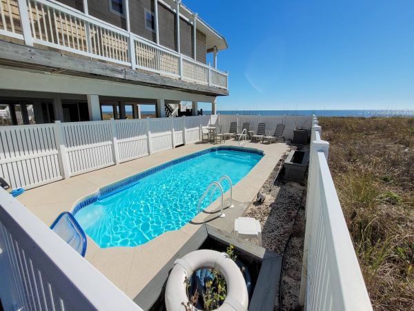BEACH FRONT 5 BEDROOMS 5 BATHS ST. GEORGE ISLAND