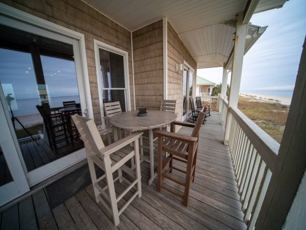 BEACH FRONT 5 BEDROOMS 5 BATHS ST. GEORGE ISLAND