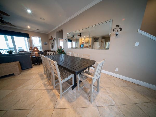 BEACH FRONT 5 BEDROOMS 5 BATHS ST. GEORGE ISLAND