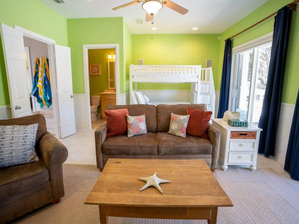 Stunning Beachfront 5 Bedroom Vacation Rental in Eastpoint