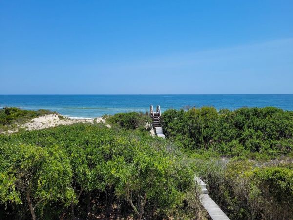 Stunning Beachfront 5 Bedroom Vacation Rental in Eastpoint