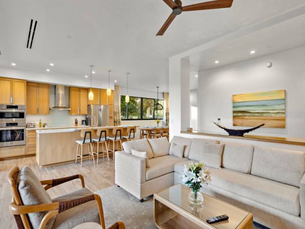 Kaanapali Vacation Rental: 6-Bedroom Beachfront Luxury