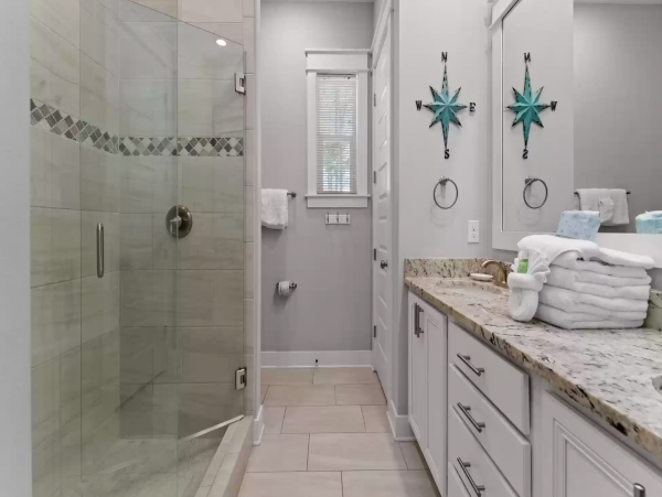 Charming Beach Getaway! Call Today