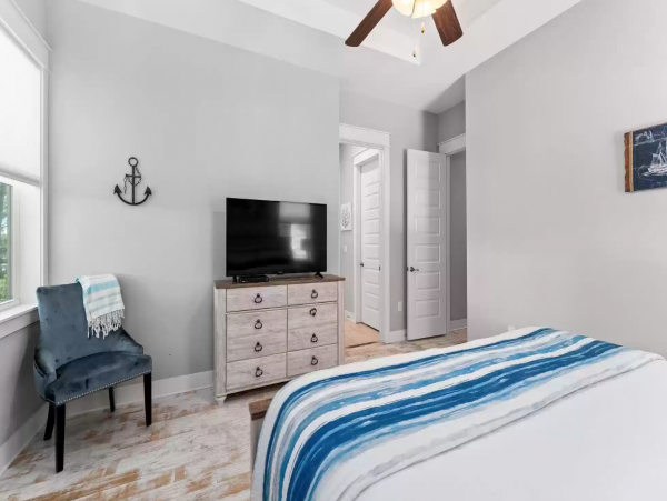 Charming Beach Getaway! Call Today