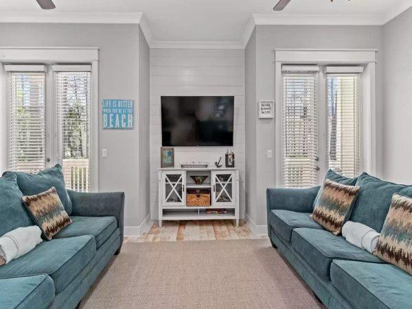 Charming Beach Getaway! Call Today