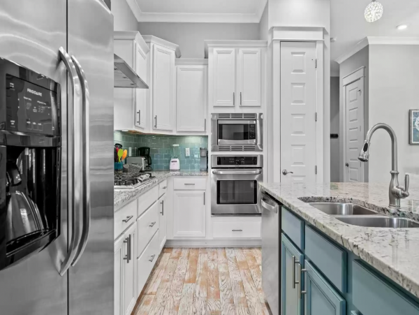 Charming Beach Getaway! Call Today