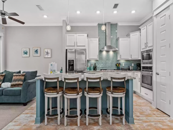 Charming Beach Getaway! Call Today