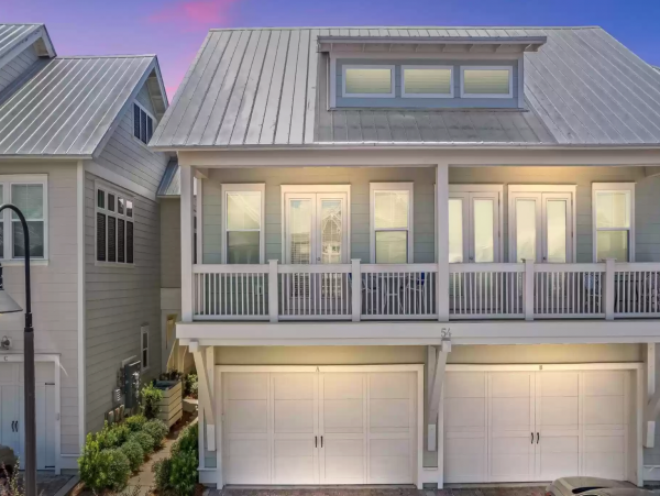Charming Beach Getaway! Call Today