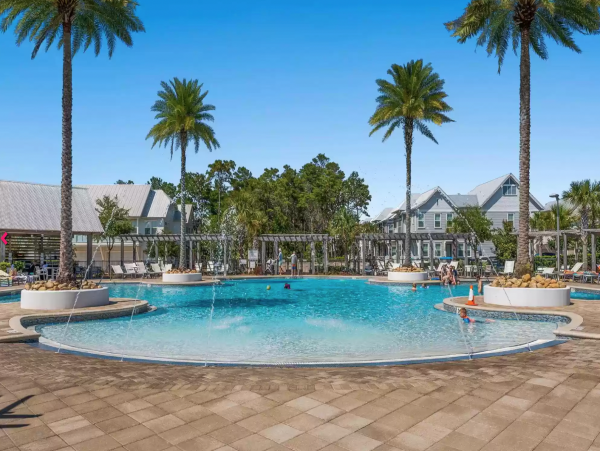 Charming Beach Getaway! Call Today