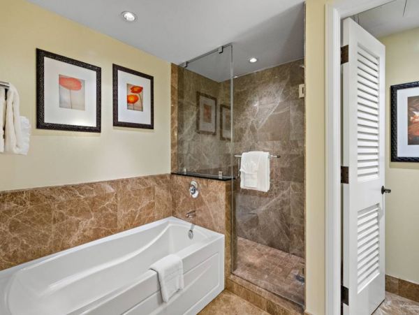 Ocean View Five Bedroom Vacation Rental in Kaanapali