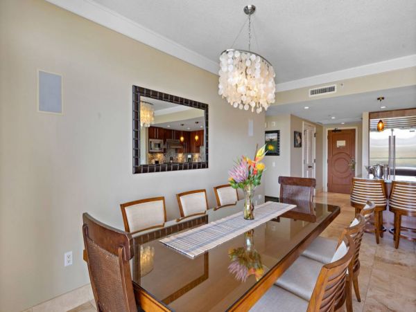 Ocean View Five Bedroom Vacation Rental in Kaanapali