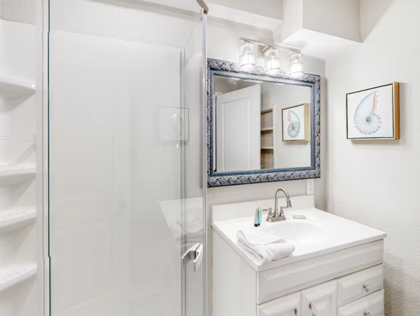 Beautiful 5 Bedroom Vacation Condo in Destin Full Ocean View
