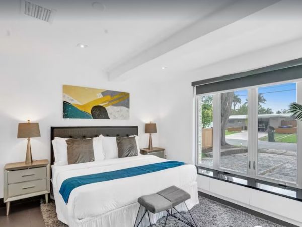 Fort Lauderdale Vacation Home Six Bedroom