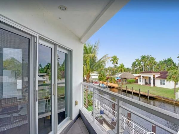 Fort Lauderdale Vacation Home Six Bedroom