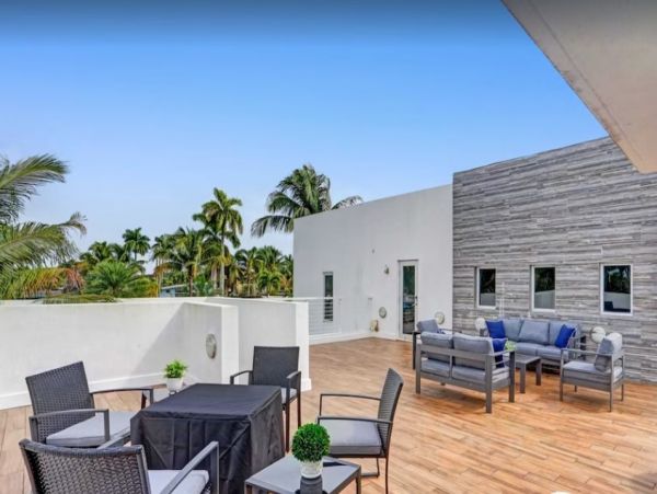 Fort Lauderdale Vacation Home Six Bedroom