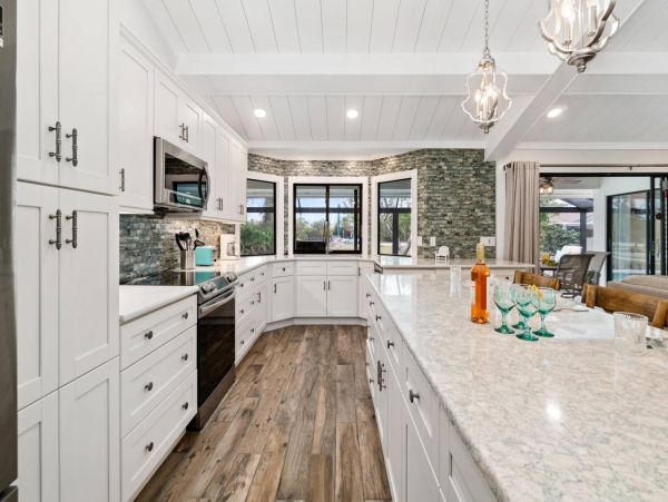 Beautiful 3 Bedroom Home with Private Pool in Marco Island