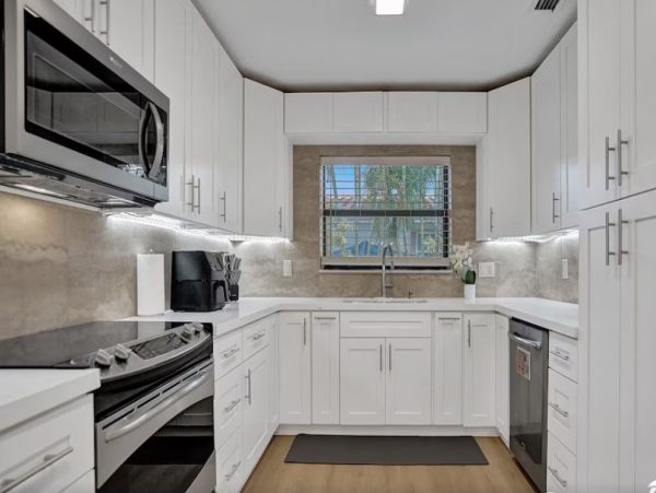 Pompano Beach Vacation Home Seven Bedroom