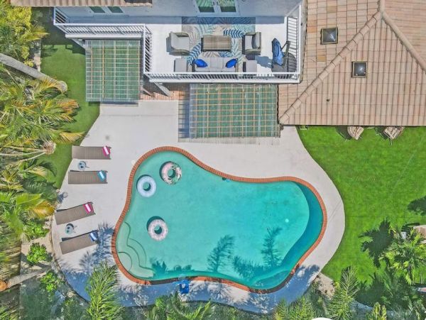 Pompano Beach Vacation Home Seven Bedroom