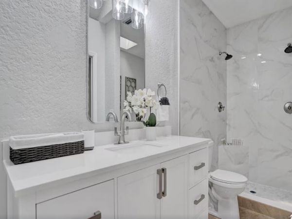 Pompano Beach Vacation Home Seven Bedroom