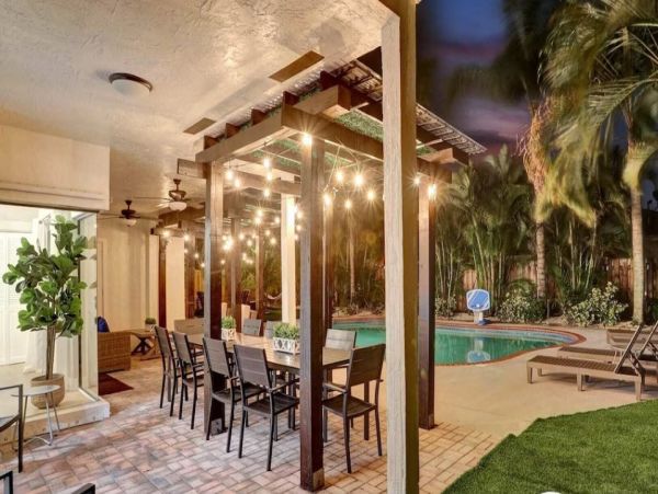 Pompano Beach Vacation Home Seven Bedroom