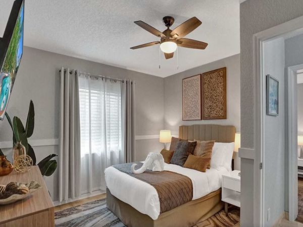Pompano Beach Vacation Home Seven Bedroom