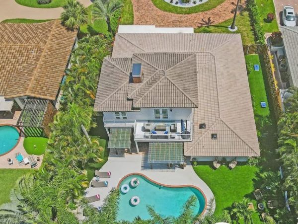 Pompano Beach Vacation Home Seven Bedroom