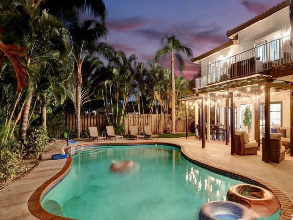 Pompano Beach Vacation Home Seven Bedroom