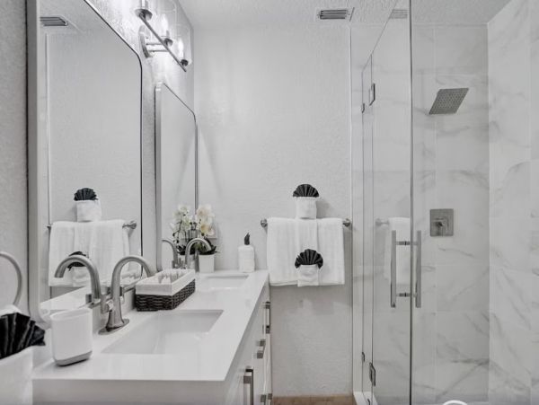 Pompano Beach Vacation Home Seven Bedroom