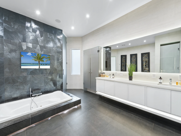 Luxury 7 Bedroom Estate with Resort Style Amenities